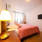 Сasa de vacaciones Ikka S Grijanim Bazenom