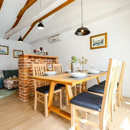 Ikka With Swimming Pool Vakantiehuis Pridraga