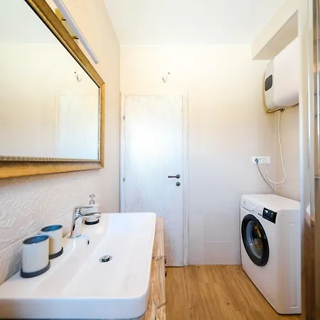 Vakantiehuis Ikka With Swimming Pool *